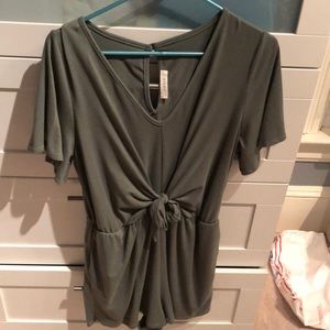 Entro Large romper